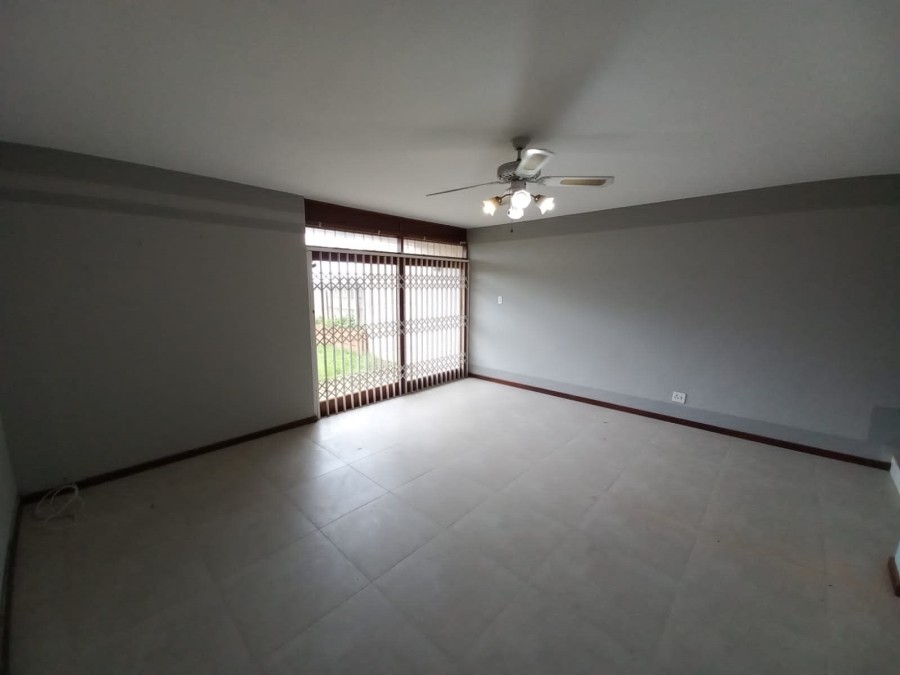 2 Bedroom Property for Sale in Woodhaven KwaZulu-Natal