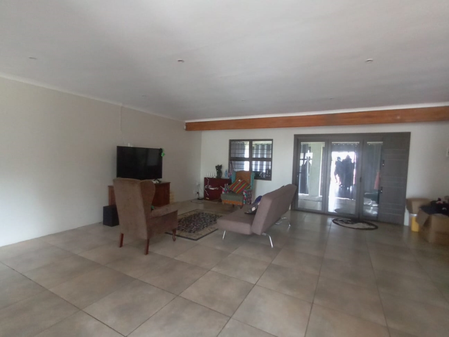 11 Bedroom Property for Sale in Waterfall KwaZulu-Natal