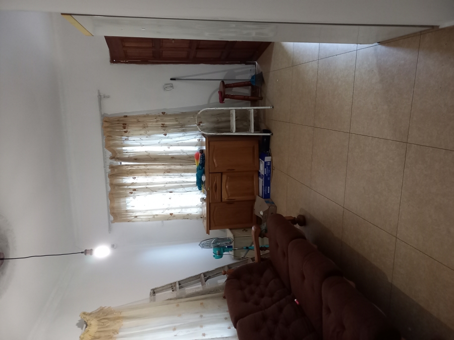 Room for rent in Yellowwood Park KwaZulu-Natal. Listed by PropertyCentral