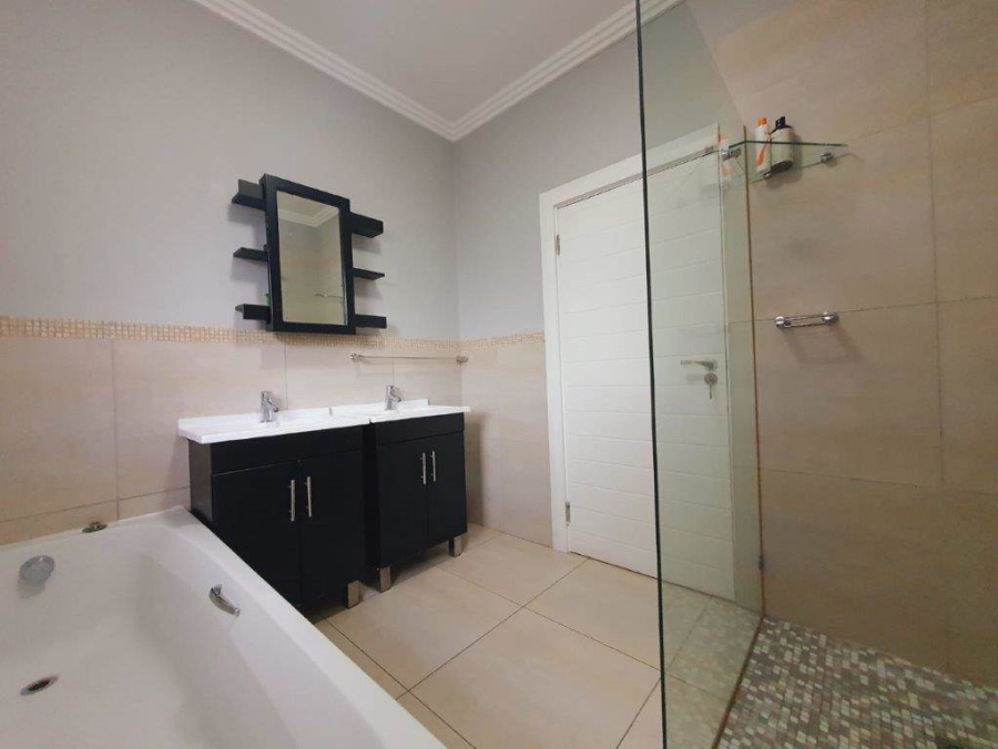 4 Bedroom Property for Sale in Palm Lakes Estate KwaZulu-Natal