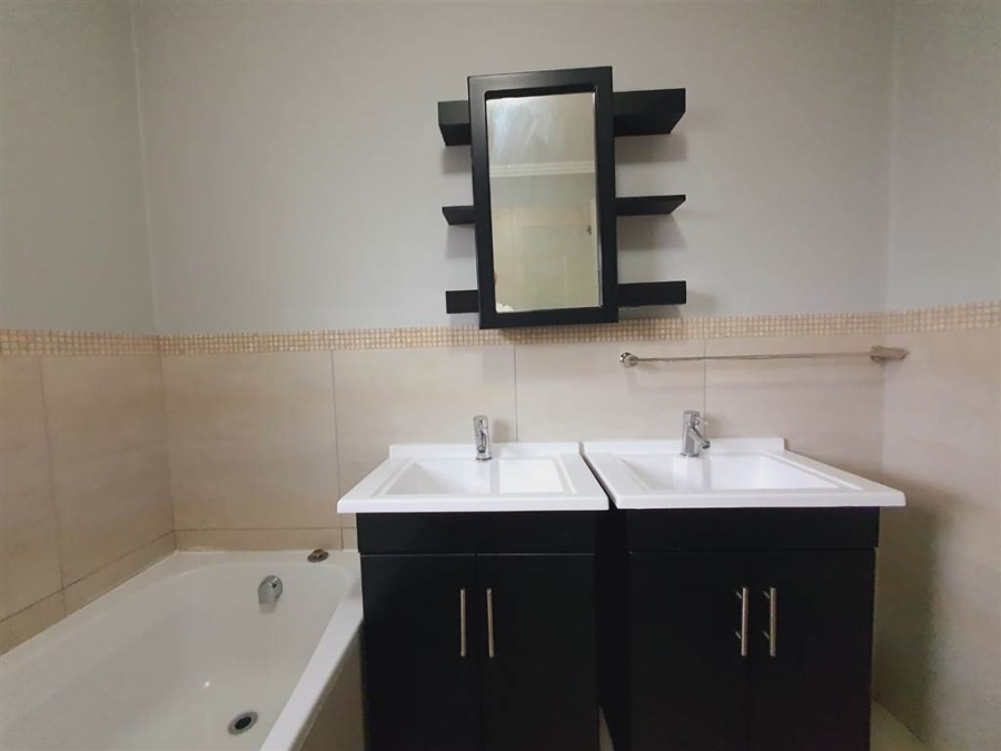 4 Bedroom Property for Sale in Palm Lakes Estate KwaZulu-Natal