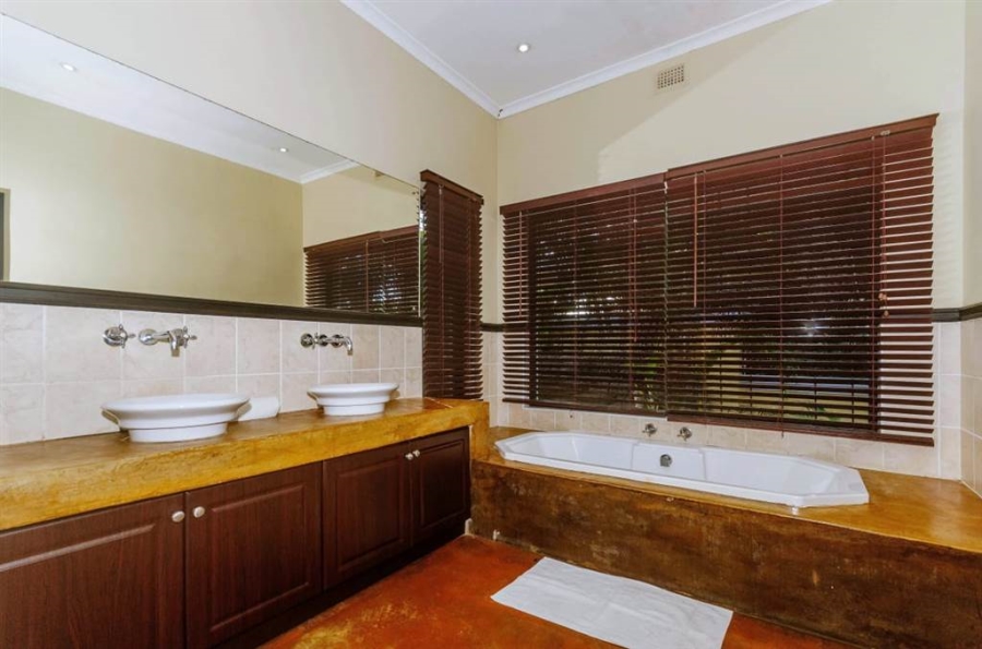 10 Bedroom Property for Sale in La Lucia KwaZulu-Natal