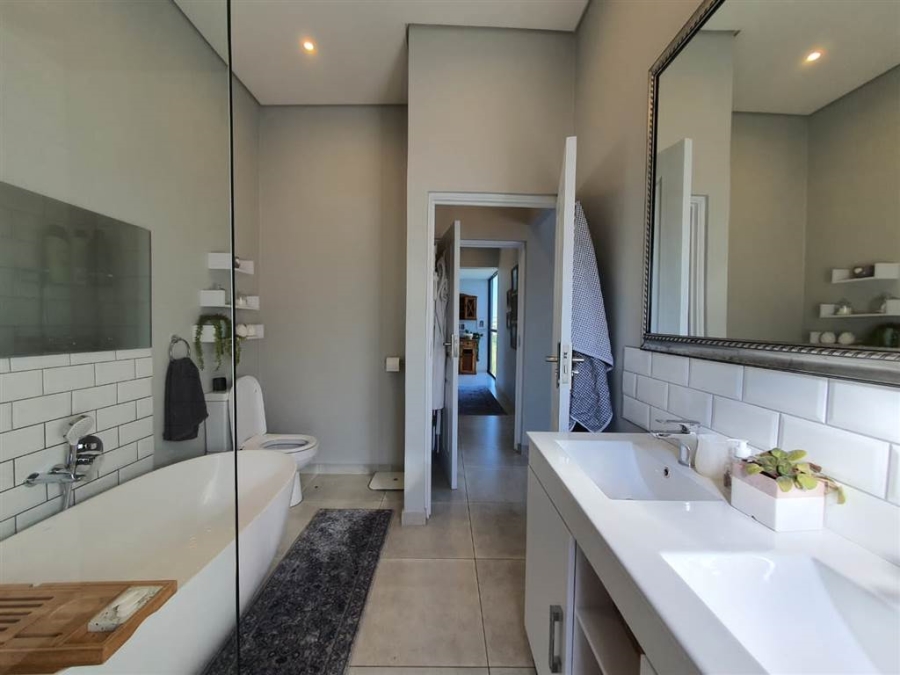 4 Bedroom Property for Sale in Palm Lakes Estate KwaZulu-Natal