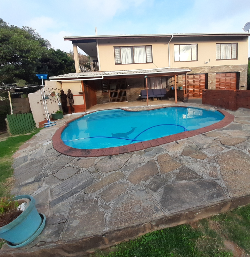 To Let 4 Bedroom Property for Rent in Athlone Park KwaZulu-Natal