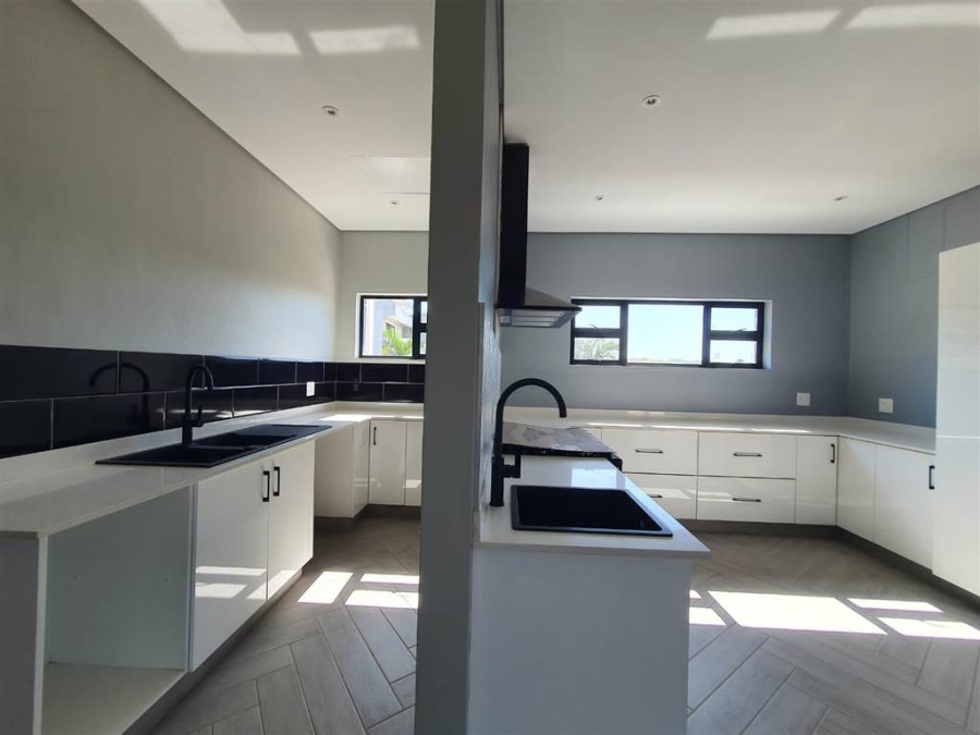 4 Bedroom Property for Sale in Palm Lakes Estate KwaZulu-Natal