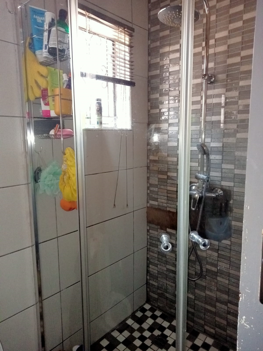 Room for rent in Woodlands KwaZulu-Natal. Listed by PropertyCentral