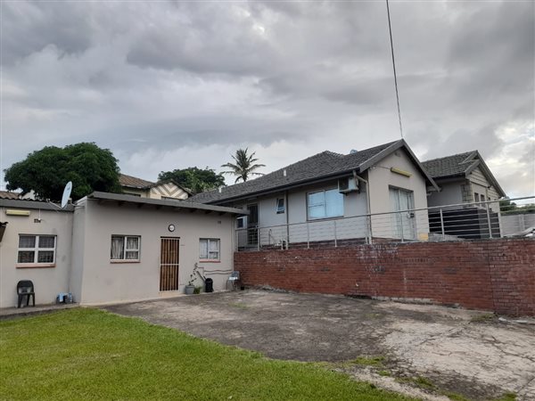 5 Bedroom Property for Sale in Tongaat KwaZulu-Natal