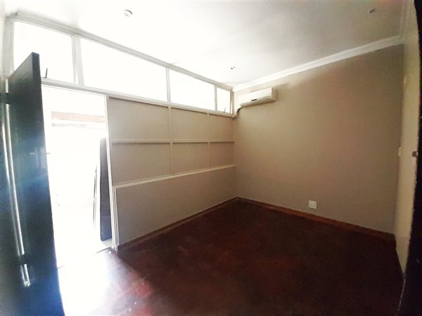 1 Bedroom Property for Sale in Windermere KwaZulu-Natal