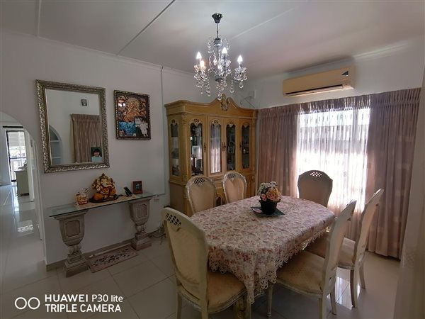 5 Bedroom Property for Sale in Kenville KwaZulu-Natal