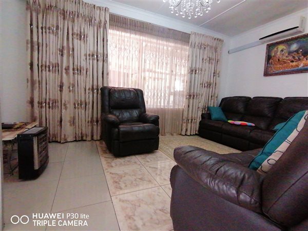 5 Bedroom Property for Sale in Kenville KwaZulu-Natal