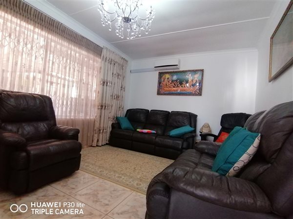 5 Bedroom Property for Sale in Kenville KwaZulu-Natal