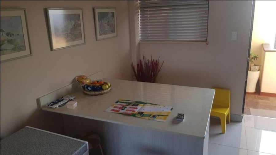 2 Bedroom Property for Sale in Illovo Beach KwaZulu-Natal