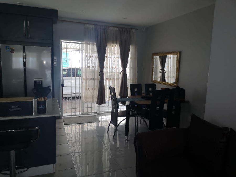 5 Bedroom Property for Sale in Southridge KwaZulu-Natal
