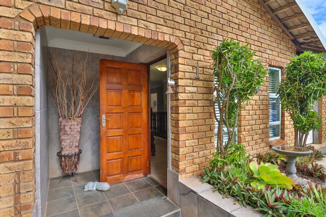 3 Bedroom Property for Sale in Amanzimtoti KwaZulu-Natal