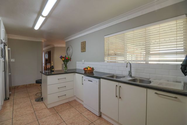 3 Bedroom Property for Sale in Amanzimtoti KwaZulu-Natal