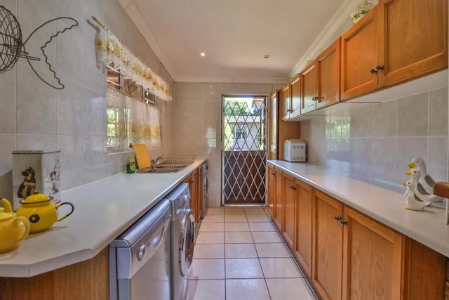 4 Bedroom Property for Sale in Amanzimtoti KwaZulu-Natal