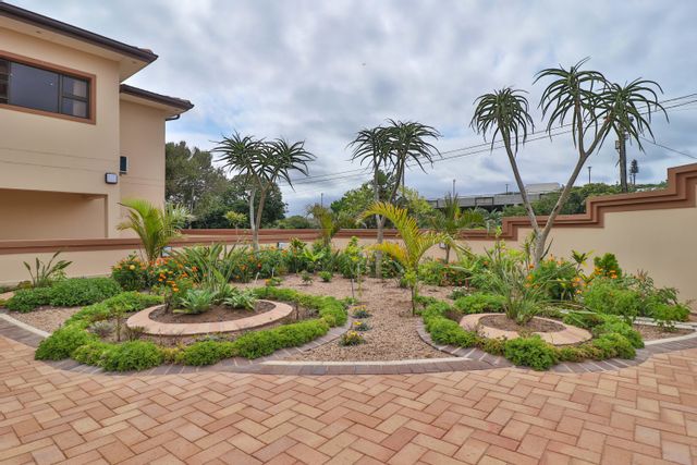 4 Bedroom Property for Sale in Amanzimtoti KwaZulu-Natal