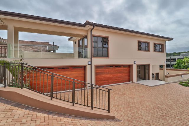 4 Bedroom Property for Sale in Amanzimtoti KwaZulu-Natal