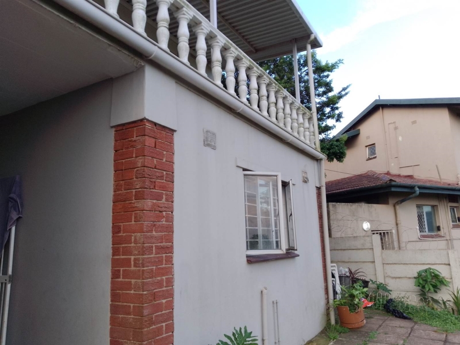 9 Bedroom Property for Sale in Glenmore KwaZulu-Natal