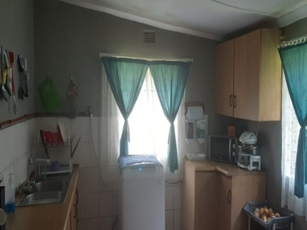 10 Bedroom Property for Sale in Tugela Mouth KwaZulu-Natal