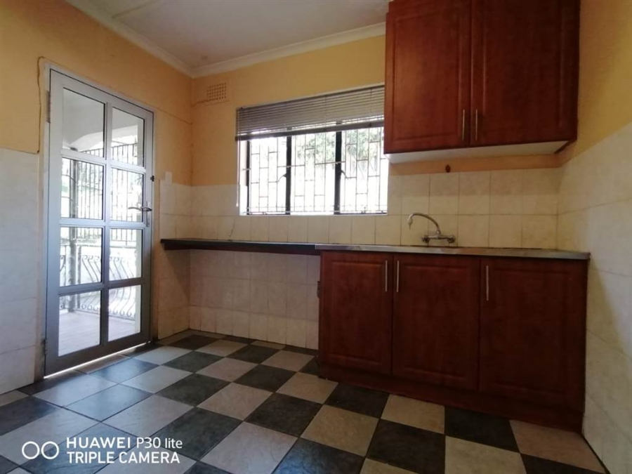 4 Bedroom Property for Sale in Kenville KwaZulu-Natal