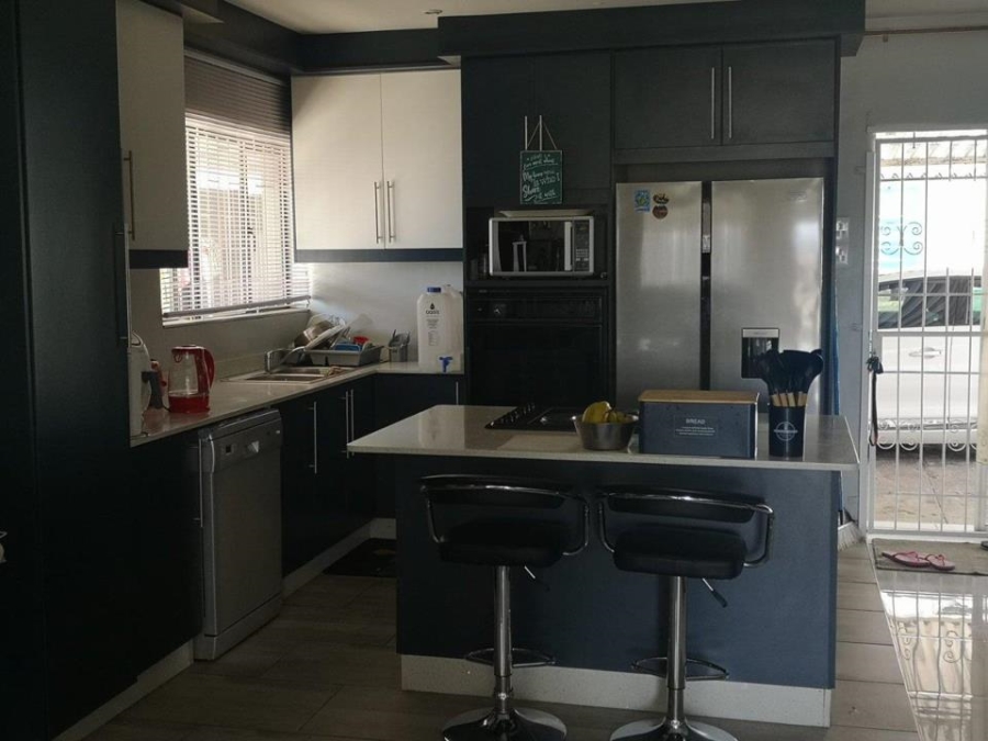 5 Bedroom Property for Sale in South Ridge KwaZulu-Natal