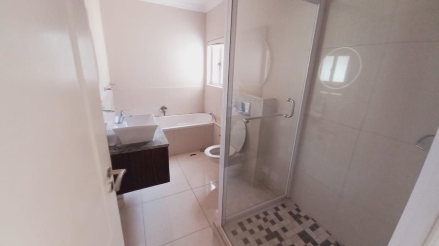 To Let 4 Bedroom Property for Rent in Mount Edgecombe KwaZulu-Natal