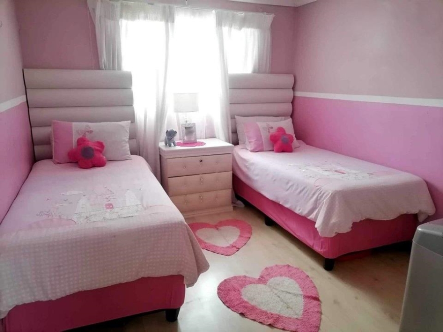4 Bedroom Property for Sale in Vosloorus Ext 2 Gauteng