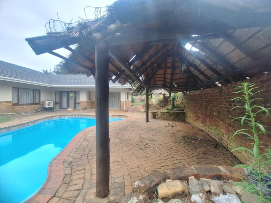 5 Bedroom Property for Sale in Uvongo KwaZulu-Natal