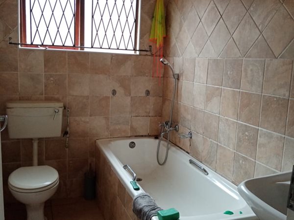 3 Bedroom Property for Sale in Pinetown KwaZulu-Natal