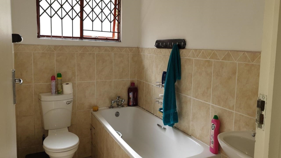 To Let 3 Bedroom Property for Rent in Sherwood KwaZulu-Natal