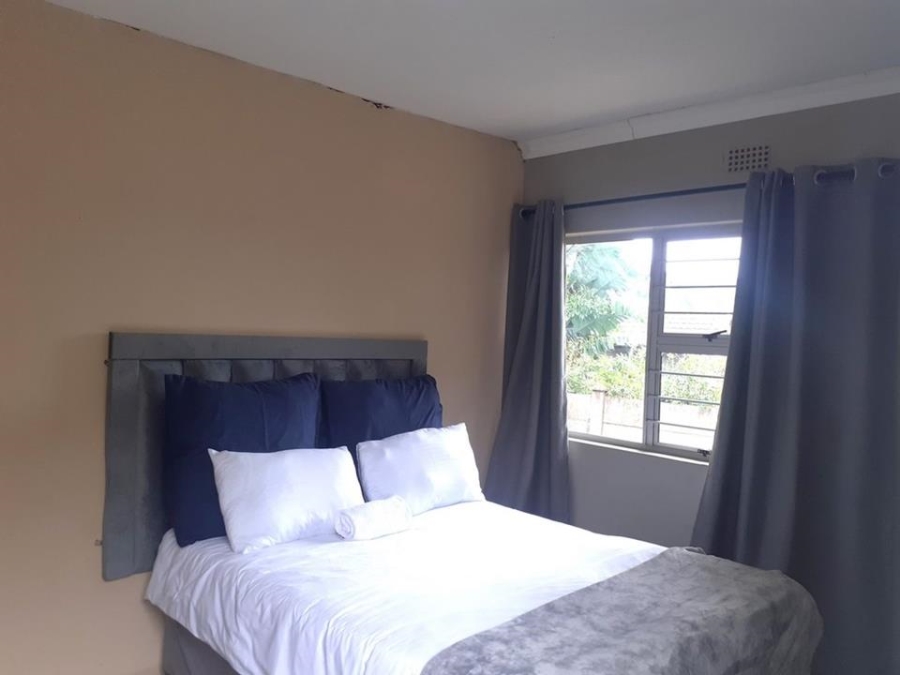 6 Bedroom Property for Sale in Astra Park KwaZulu-Natal