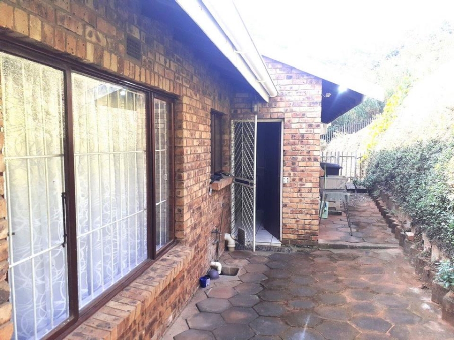 3 Bedroom Property for Sale in Amanzimtoti KwaZulu-Natal