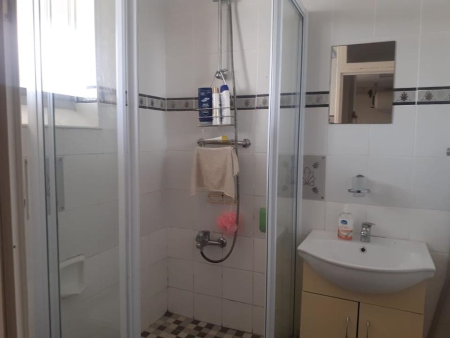 1 Bedroom Property for Sale in Amanzimtoti KwaZulu-Natal