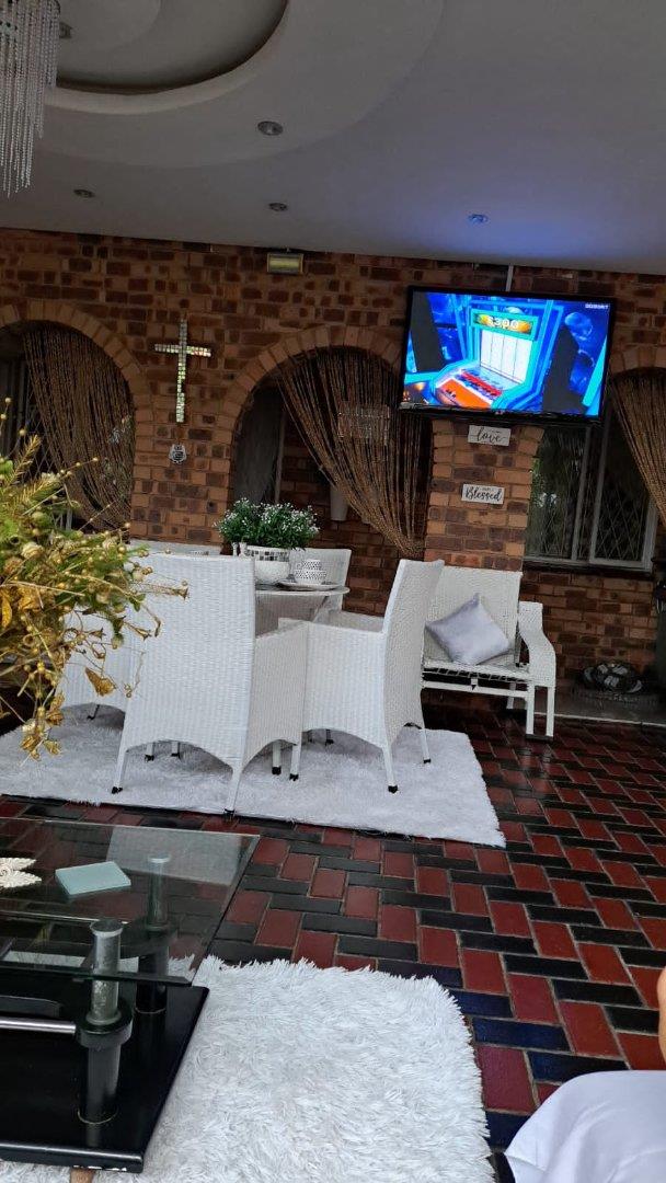 4 Bedroom Property for Sale in Woodview KwaZulu-Natal