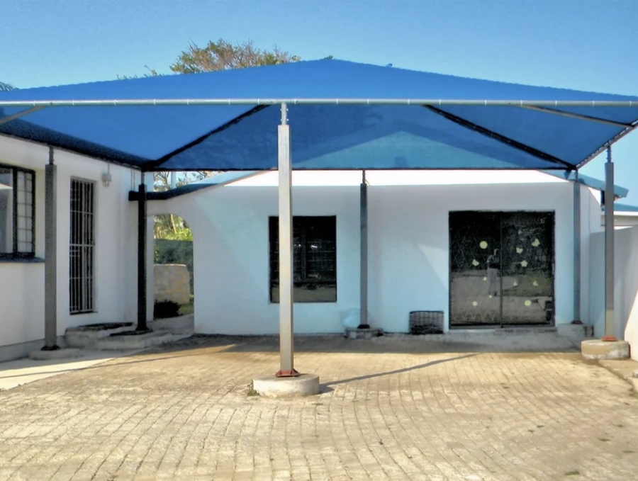 6 Bedroom Property for Sale in Port Edward KwaZulu-Natal