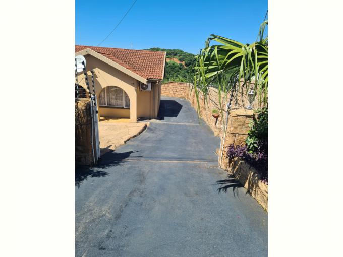 3 Bedroom Property for Sale in Queensburgh KwaZulu-Natal