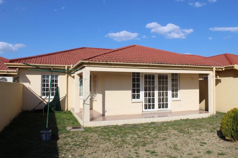 3 Bedroom Property for Sale in Rose Park KwaZulu-Natal