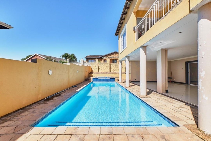 7 Bedroom Property for Sale in Amanzimtoti KwaZulu-Natal