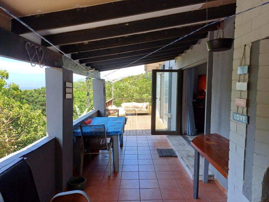 6 Bedroom Property for Sale in Leisure Bay KwaZulu-Natal