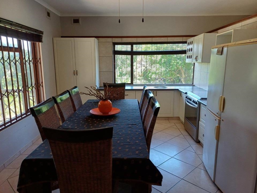 6 Bedroom Property for Sale in Leisure Bay KwaZulu-Natal