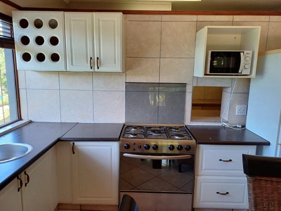 6 Bedroom Property for Sale in Leisure Bay KwaZulu-Natal