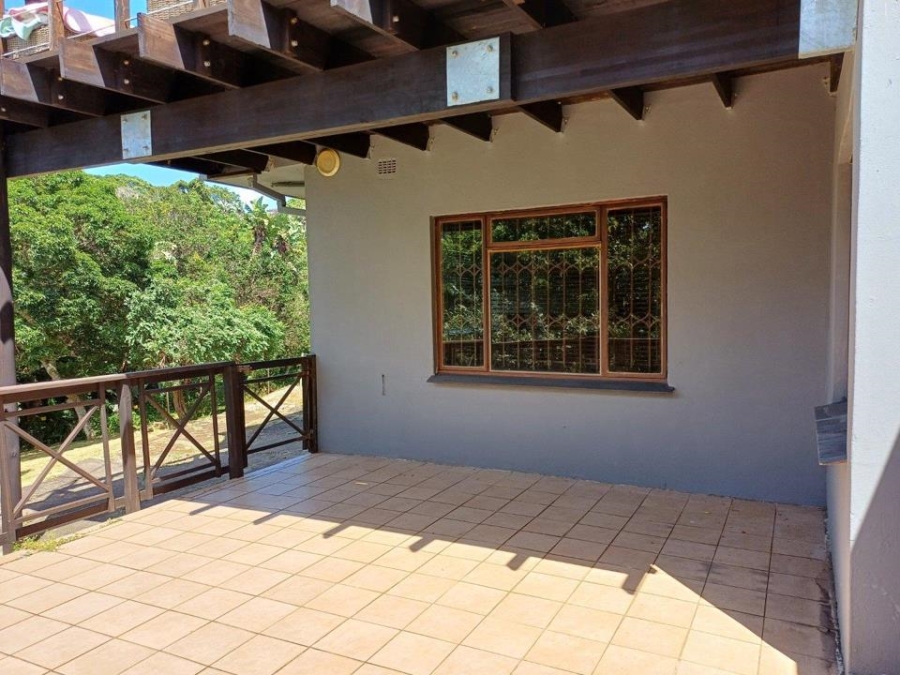 6 Bedroom Property for Sale in Leisure Bay KwaZulu-Natal