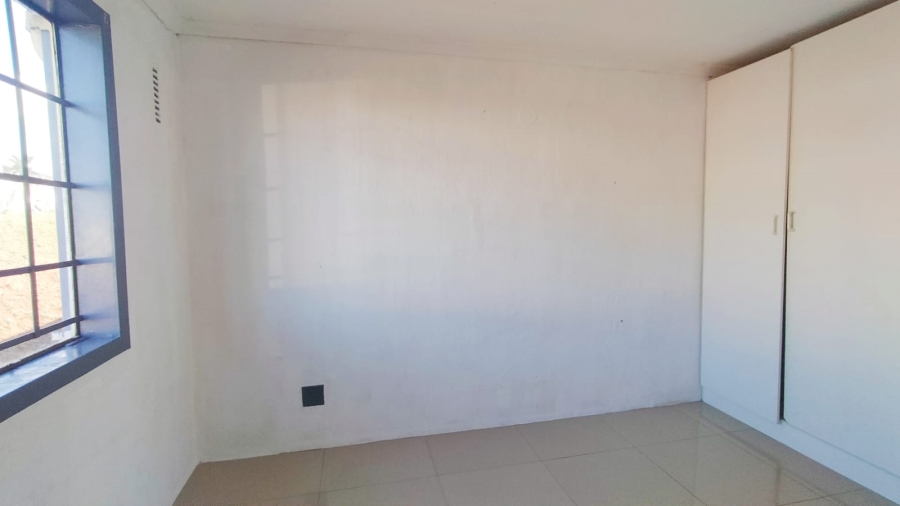 1 Bedroom Property for Sale in Eastbury KwaZulu-Natal