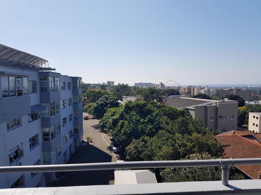 1 Bedroom Property for Sale in Essenwood KwaZulu-Natal