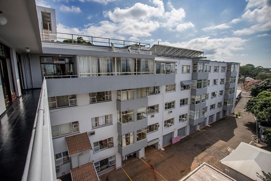 1 Bedroom Property for Sale in Essenwood KwaZulu-Natal