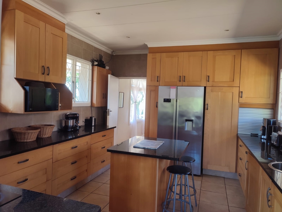 To Let 5 Bedroom Property for Rent in Freeland Park KwaZulu-Natal