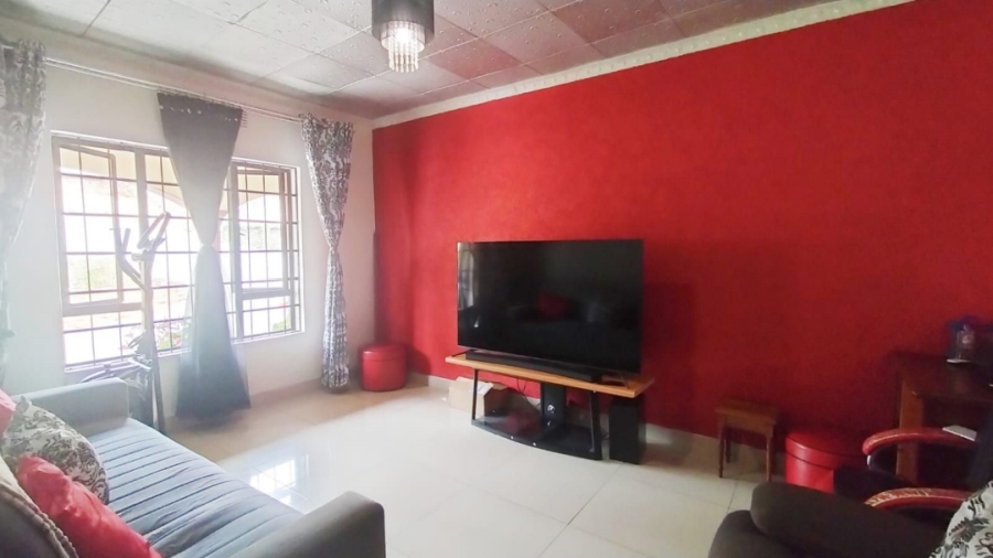 4 Bedroom Property for Sale in Queensburgh KwaZulu-Natal