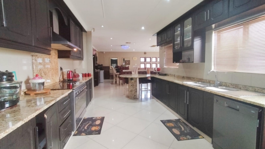 4 Bedroom Property for Sale in Queensburgh KwaZulu-Natal