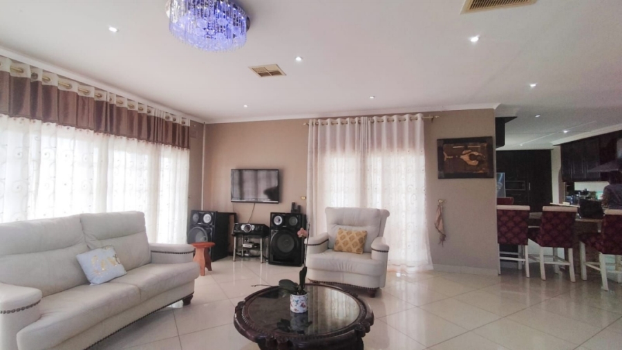 4 Bedroom Property for Sale in Queensburgh KwaZulu-Natal